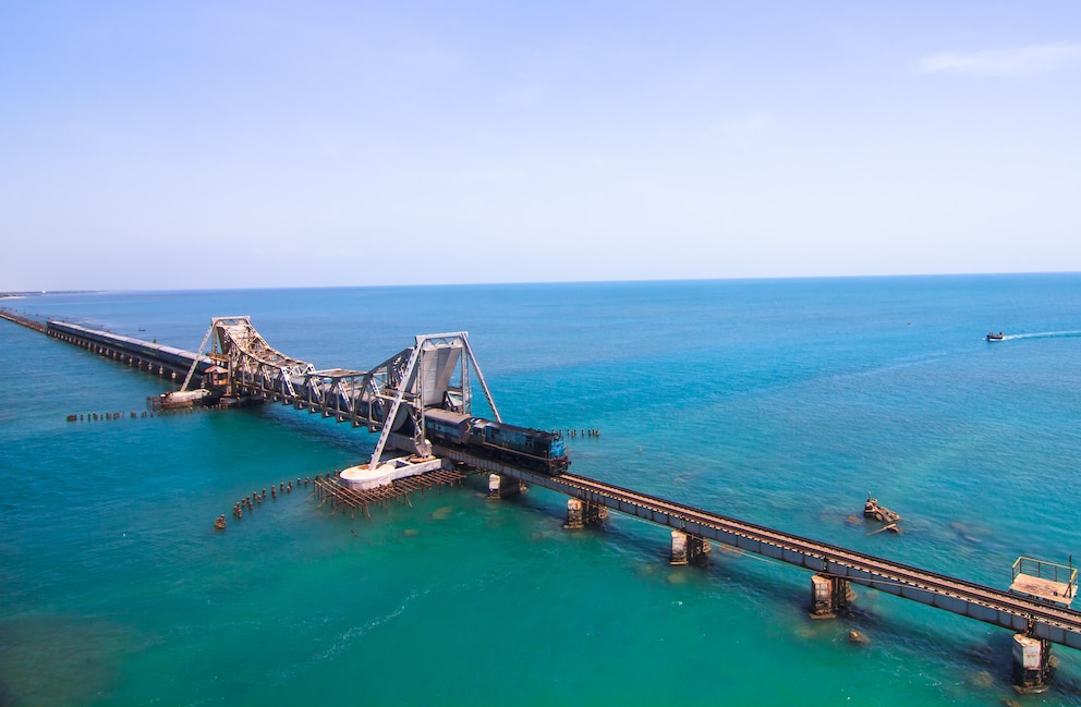 Chennai-Rameswaram-Eisenbahn, Pamban Bridge