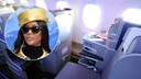 Naomi Campbell im Flugzeug