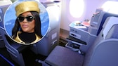 Naomi Campbell im Flugzeug