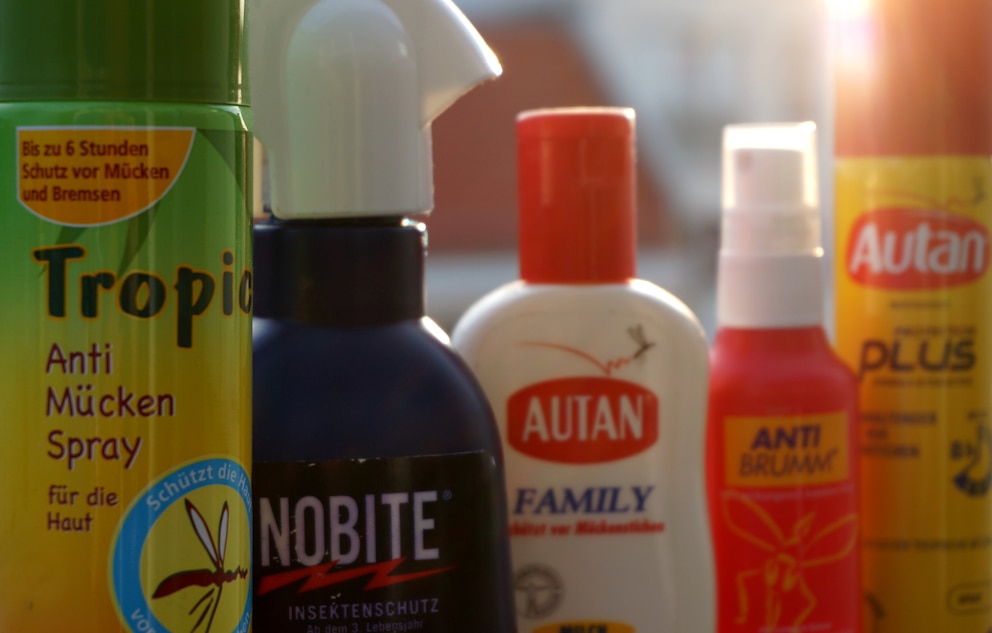Anti-Mücken-Sprays schützen auf der Haut gegen Stiche