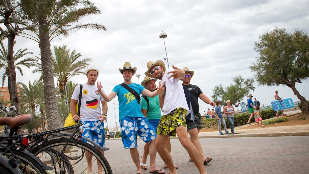 In Spanien nehmen nur sechs Prozent der Befragten die Deutschen als tadellose Touristen wahr.