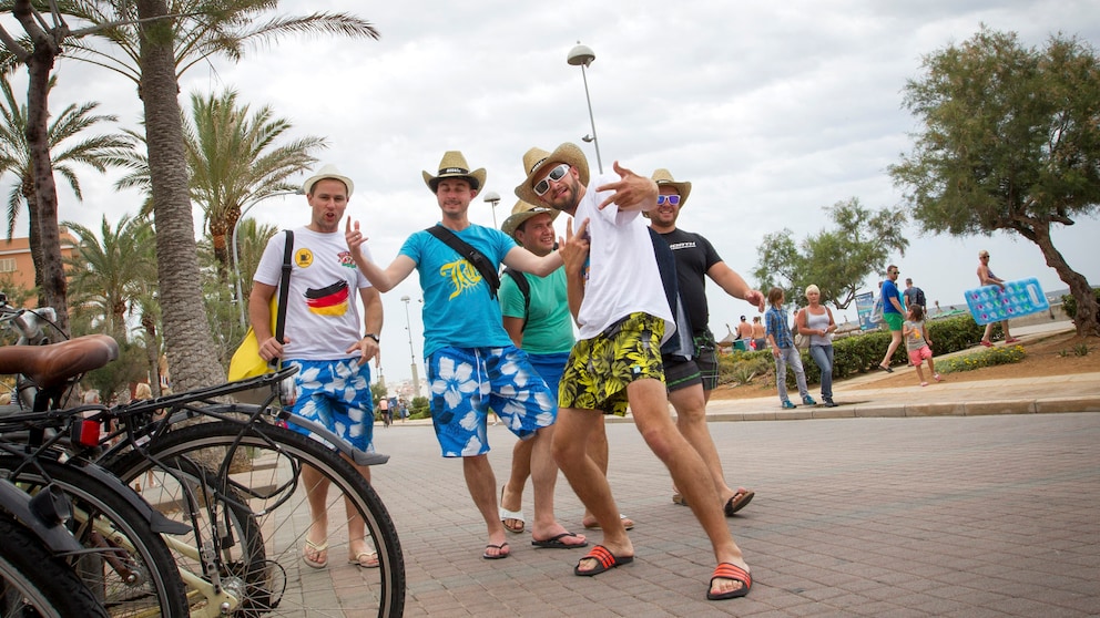 In Spanien nehmen nur sechs Prozent der Befragten die Deutschen als tadellose Touristen wahr.