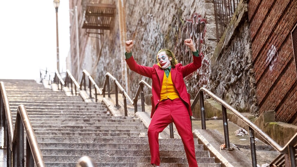 Joker Tanz auf der Treppe