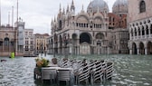 Flut in Venedig in Italien