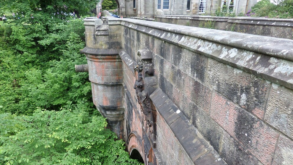 Overtoun Bridge