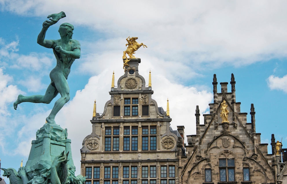 Der Brabo-Brunnen in Antwerpen