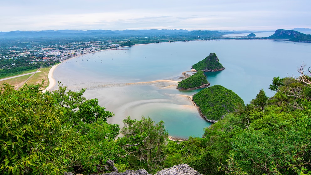 Ausblick vom Hügel Khao Lom Muak in Thailand