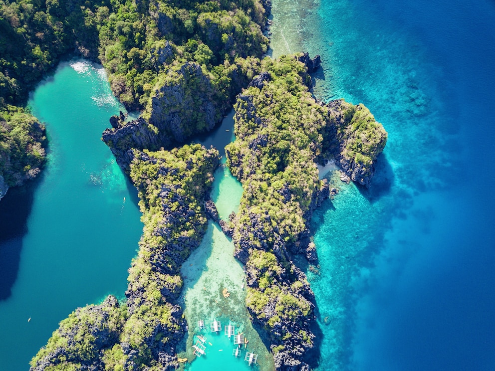 El Nido Big Lagoon and Small Lagoon Palawan Miniloc Island Philippines