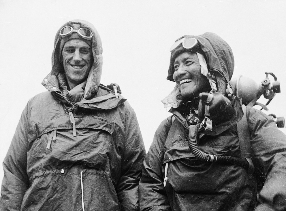 Sardar Tenzing Norgay (r.) und Edmund P. Hillary