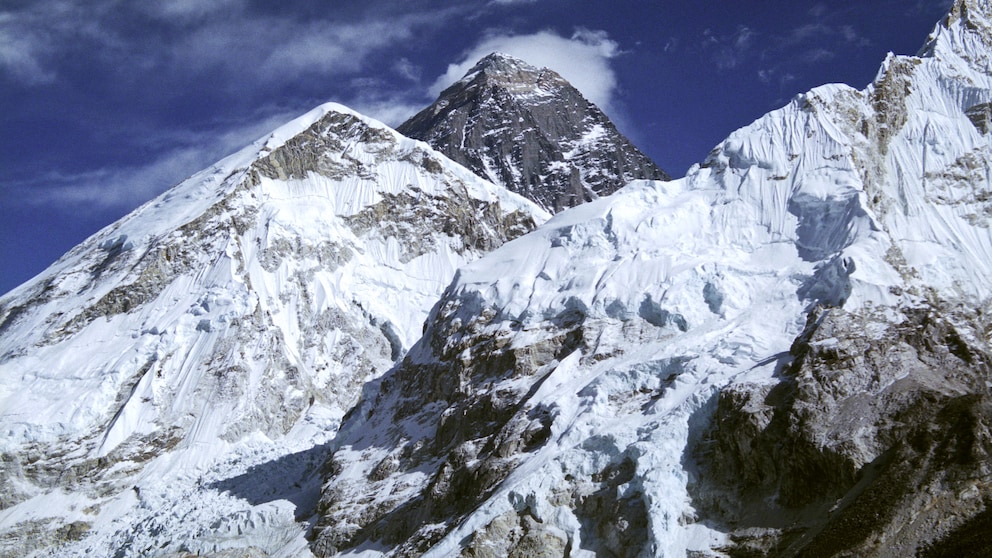 Die Erstbesteigung des Mount Everest war voller Gefahren