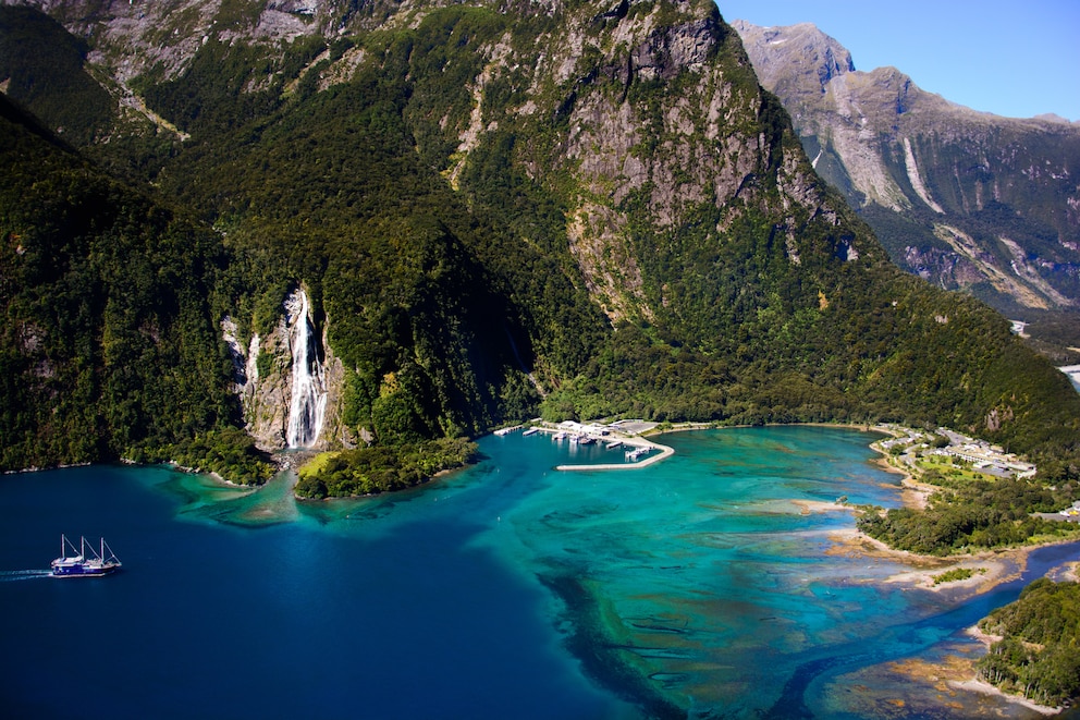 Blick auf den Milford Sound in Nueseeland