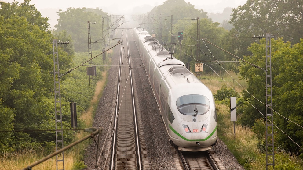 Das Sommerticket gilt auch in den ICEs der Deutschen Bahn