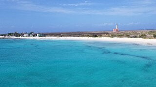 So traumhaft das Meer um Klein Curacao ist, so tragisch ist die Geschichte der Insel