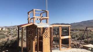 Die Polizeistation und das angrenzende Gefängnis von Molossia