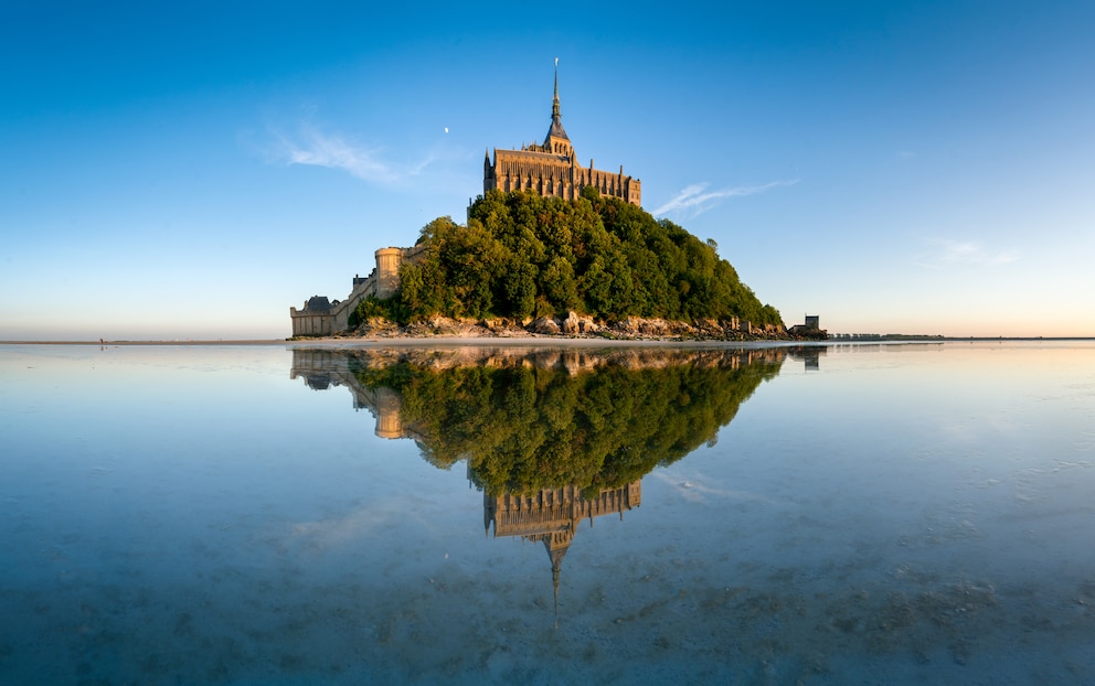  Der Mont Saint-Michel sieht aus wie aus einem Märchenbuch