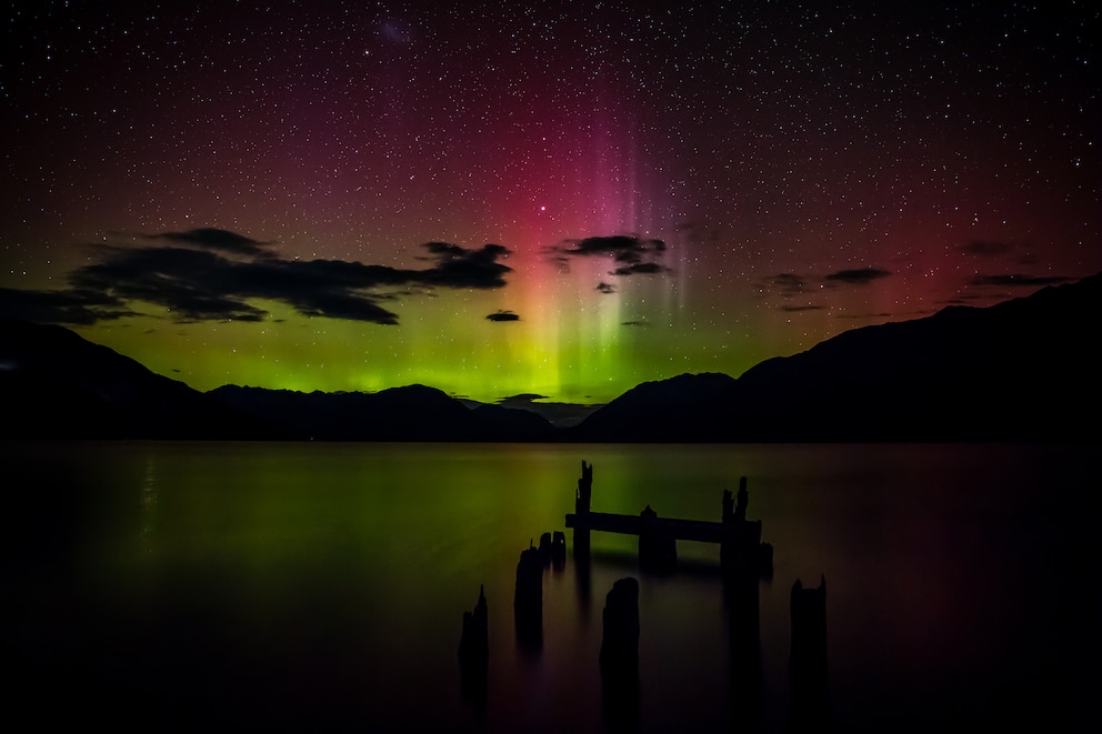  Aurora Australis &uuml;ber dem Lake Wakatipu in Neuseeland