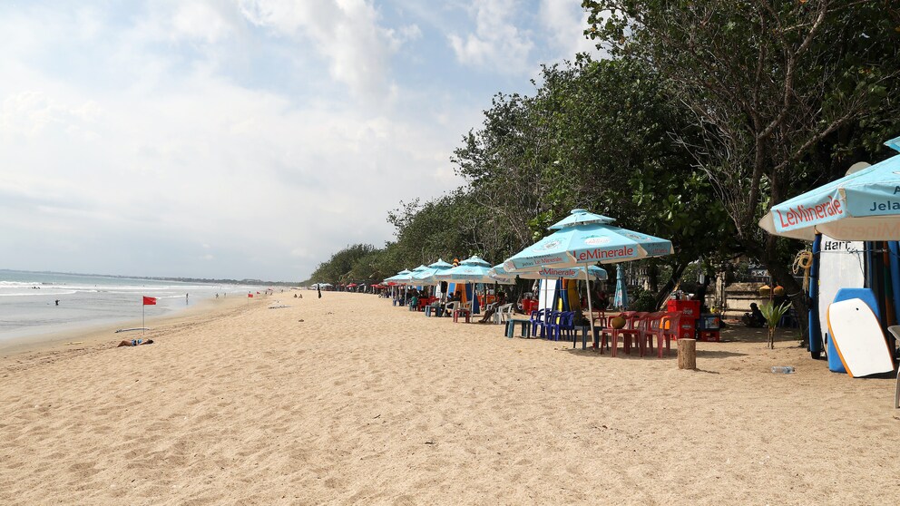 Leerer Strand Bali