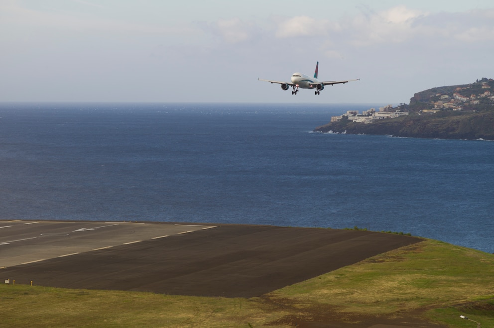  Gefährliche Lage und Winde: die Landebahn des Funchal Airports 