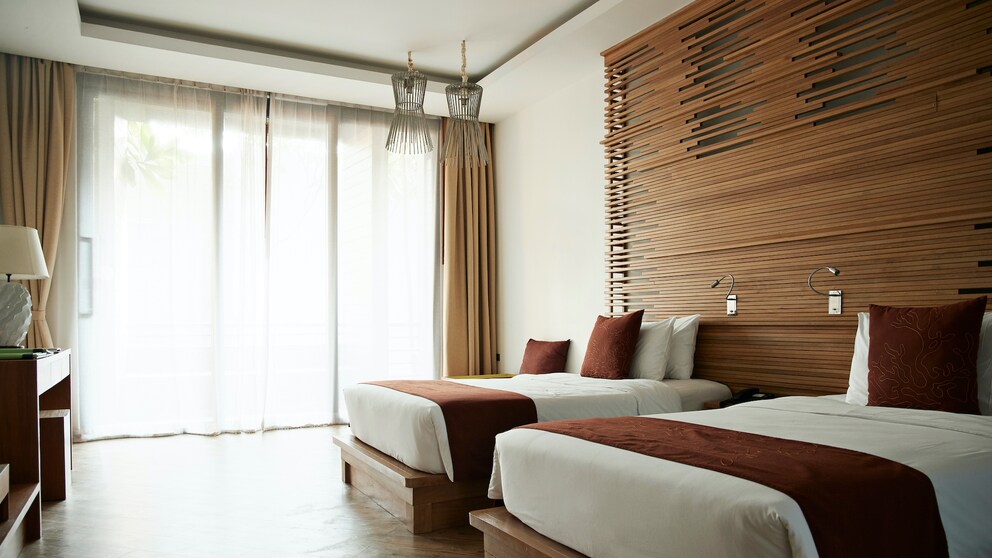 Hotelzimmer Bettschal