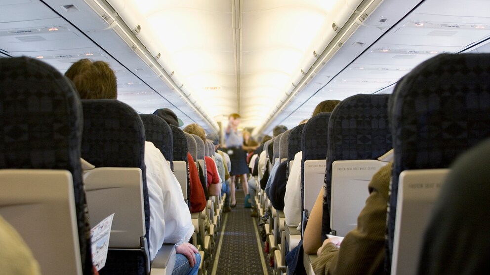 Schmerzen in den Ohren bei Start und Landung im Flugzeug? Das liegt am Luftdruck im Flugzeug.