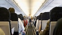 Schmerzen in den Ohren bei Start und Landung im Flugzeug? Das liegt am Luftdruck im Flugzeug.