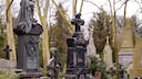 Auf dem Melaten-Friedhof in Köln befinden sich zahlreiche Gräber von Prominenten