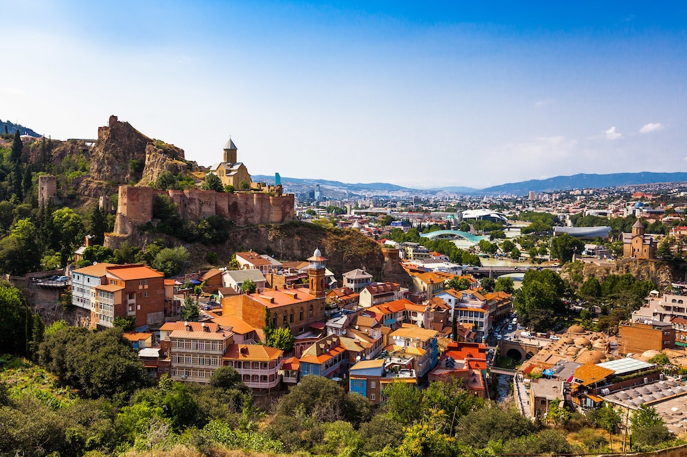 Ausblick von der Burg Narikala auf Tiflis