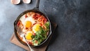 Shakshuka geht zu jeder Tageszeit: zum Frühstück, als Lunch oder Dinner