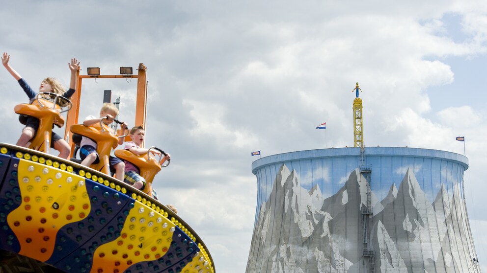 Das Wunderland Kalkar mit Kernie's Familienpark ist wohl einer der ungewöhnlichsten Vergnügungsparks des Landes – er wurde auf dem Gelände eines alten Atomreaktors gebaut