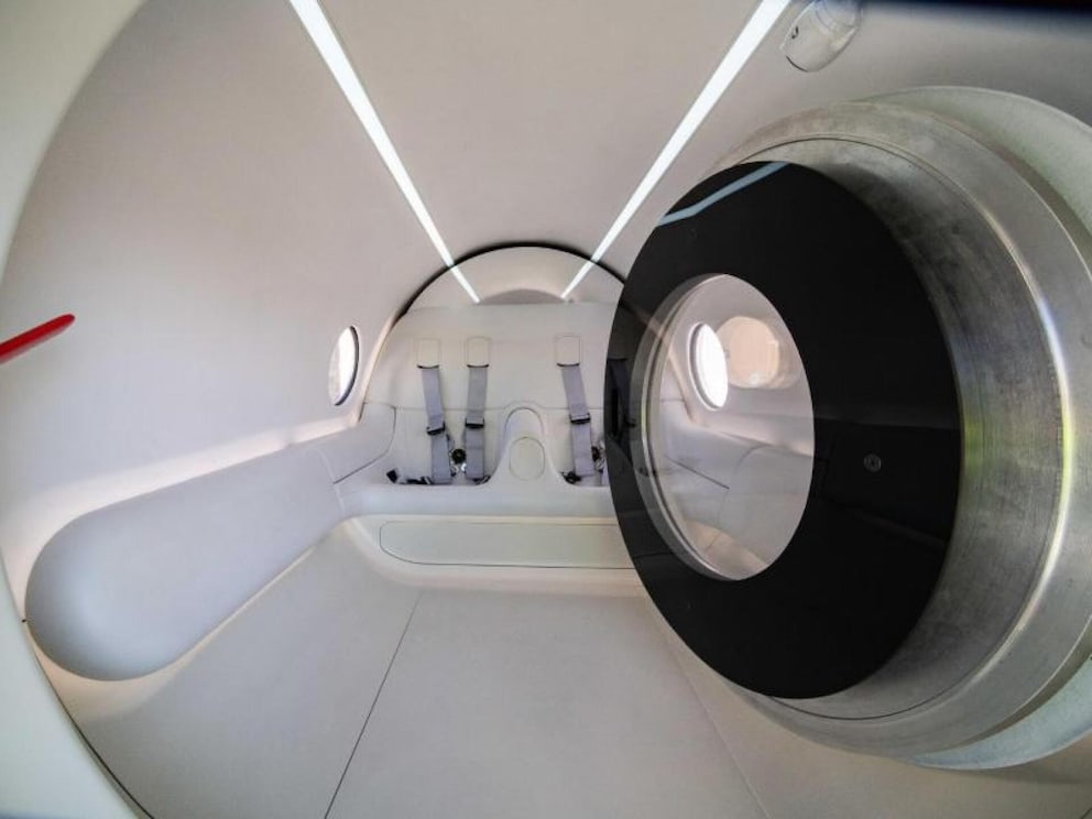 Hyperloop transport system