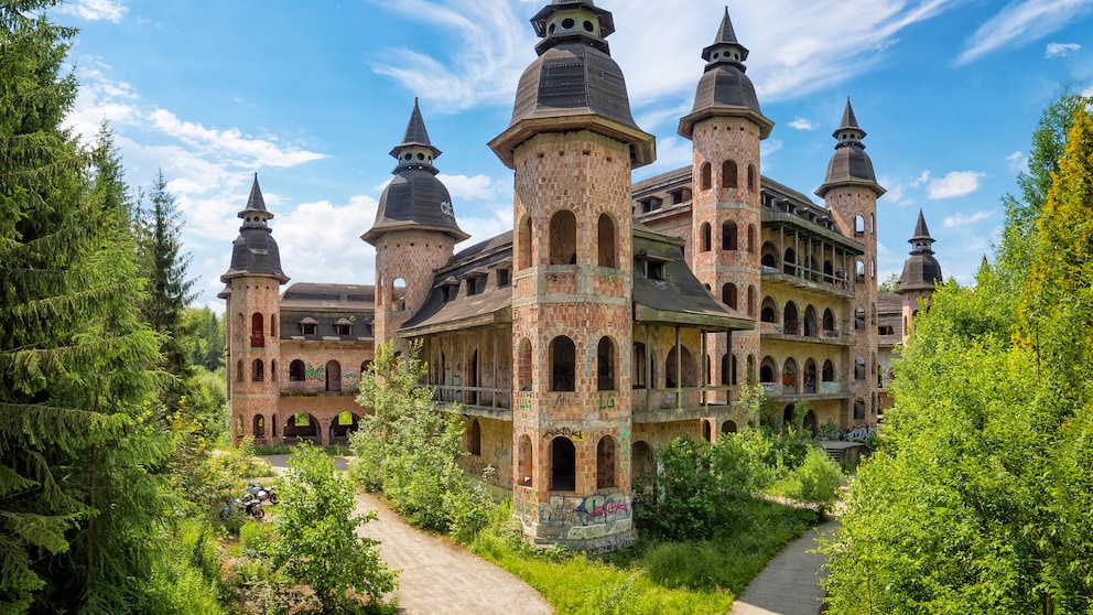 Das Schloss Łapalice in Polen