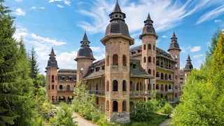 Das Schloss Łapalice in Polen