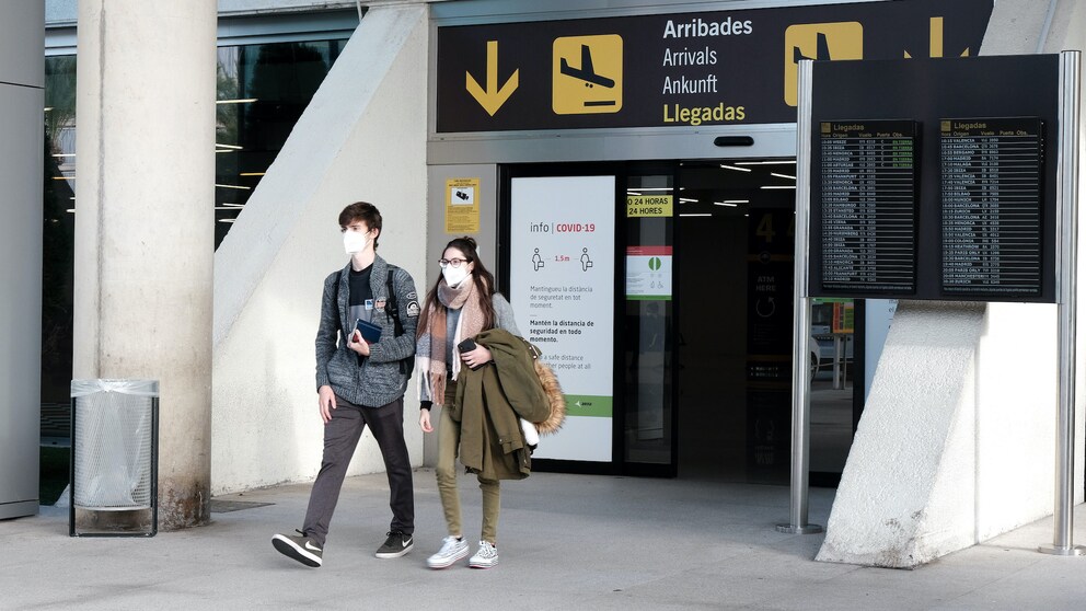 Ankunft am Flughafen auf der Urlaubsinsel Mallorca