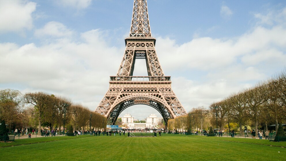 Der Eiffelturm in Paris bekommt bald einen neuen Anstrich