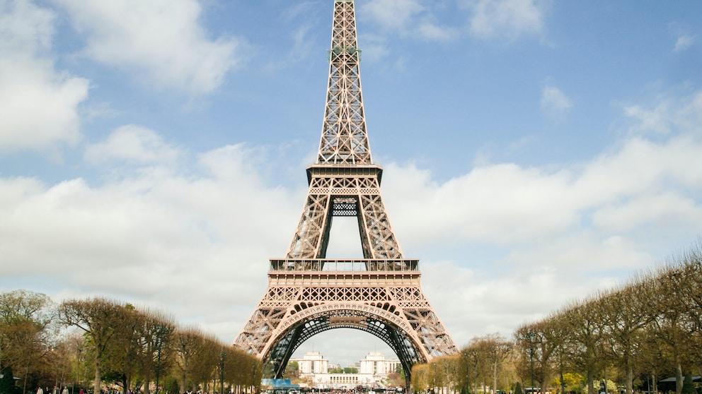 Der Eiffelturm in Paris bekommt bald einen neuen Anstrich