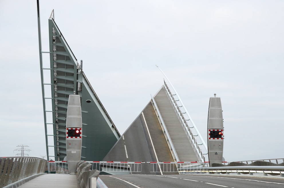 Poole Twin Sails Bridge