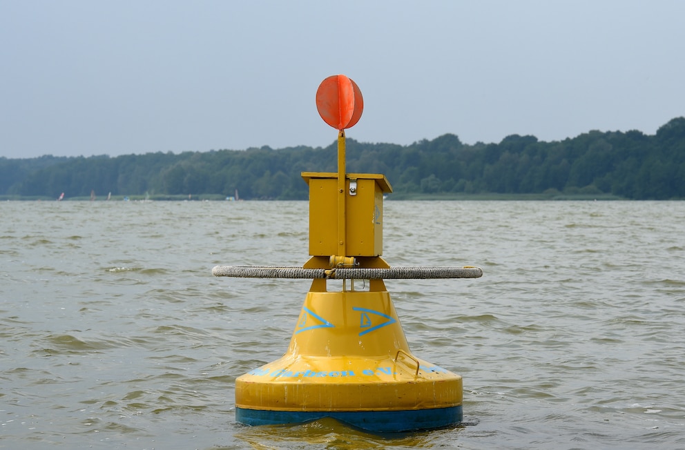 Postboje im Steinhuder Meer