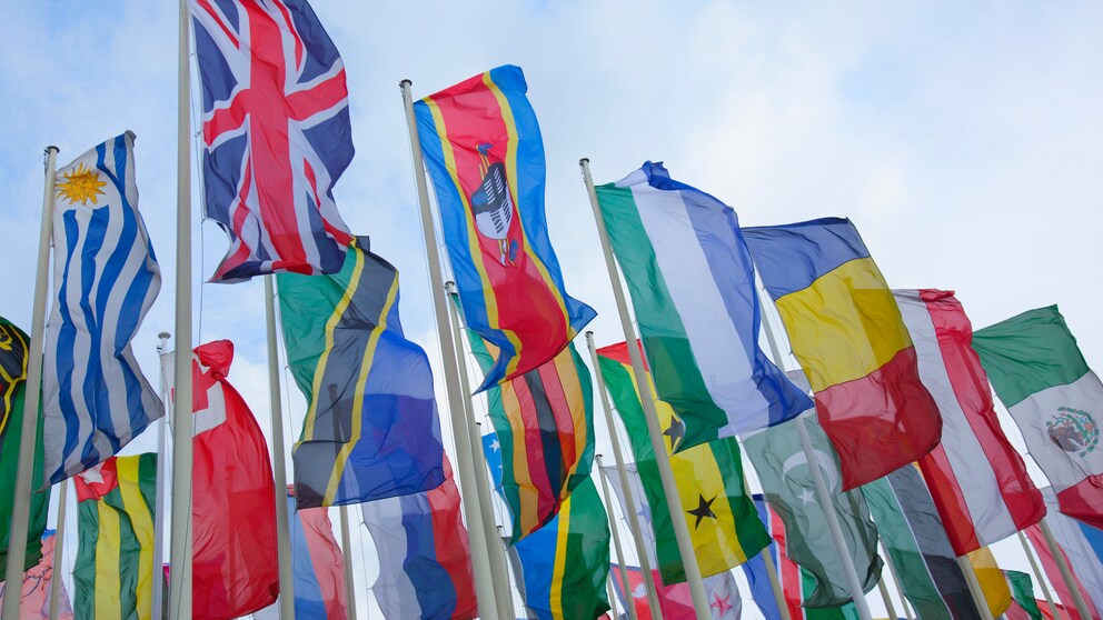 Internationale Flaggen zur ITB Messe Berlin