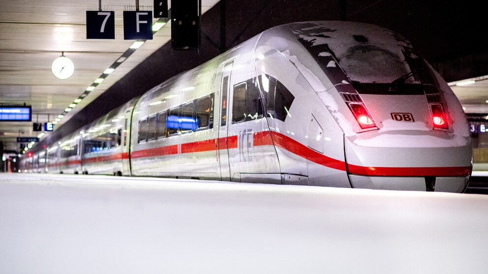 ICE der Deutschen Bahn trotz Corona nachts fahren