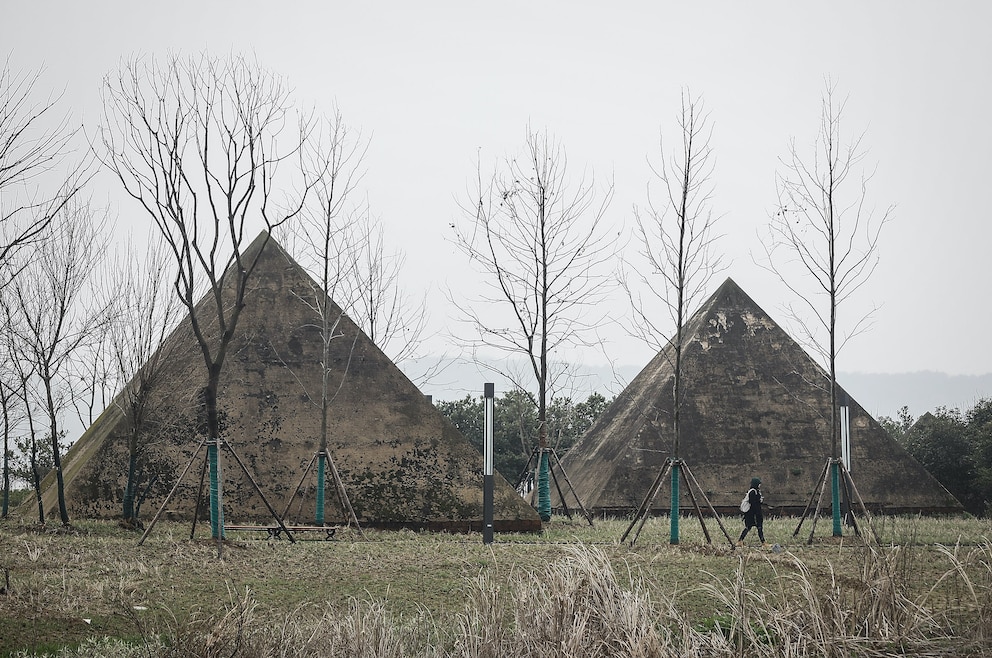 Pyramiden Gizeh Wanguo-Park Wuhan