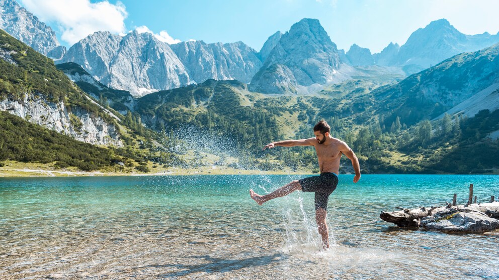 Sommerurlaub, Mann in Tirol