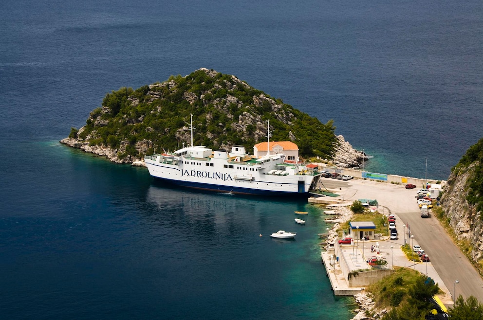 Fähre im Fährhafen von Sobra, Insel Mljet