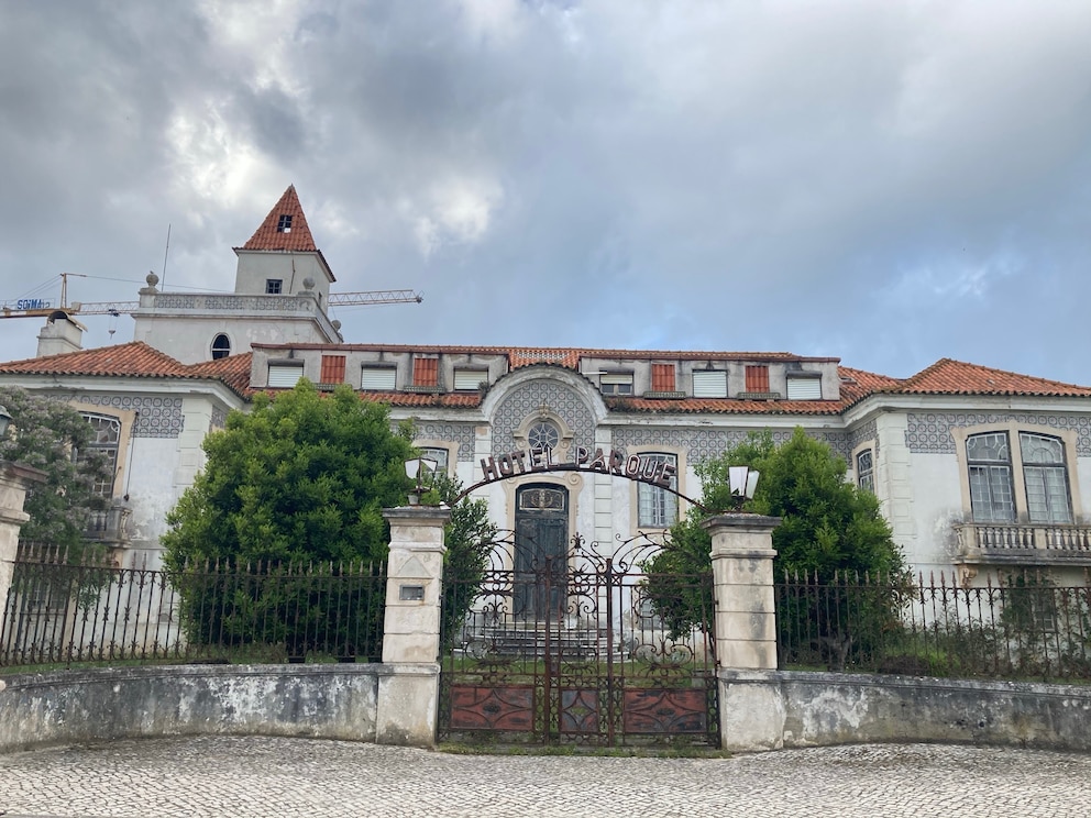 Lost Place Hotel Parque, Sao Martinho do Porto, Portugal