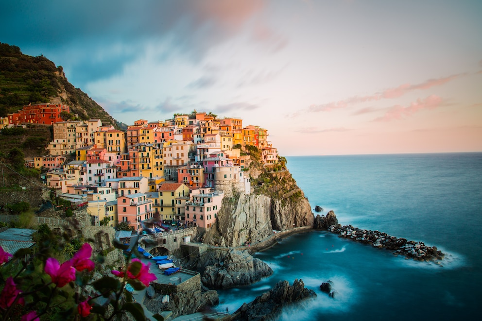 Der Ort Monterosso gehört zu Cinque Terre in Italien