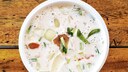 Viele kennen Tom Kha Gai als thailändische Hühner-Kokossuppe