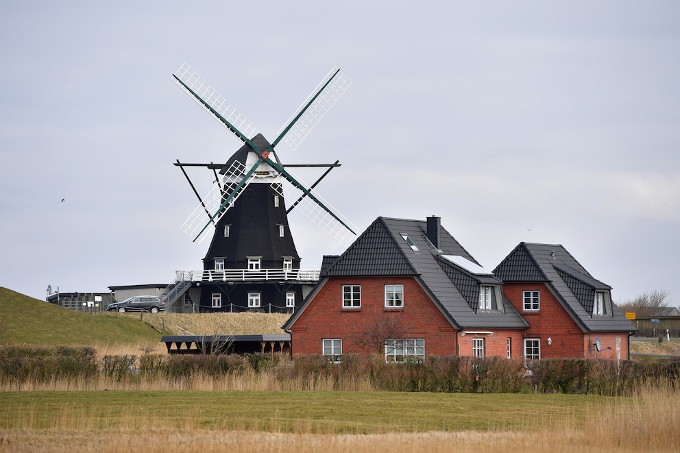 Eine Windmühle auf Pellworm