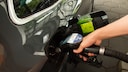 Auto tanken ohne mit dem Schlauch einmal ums Auto rennen zu müssen.