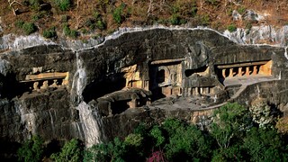 Höhlen von Ajanta