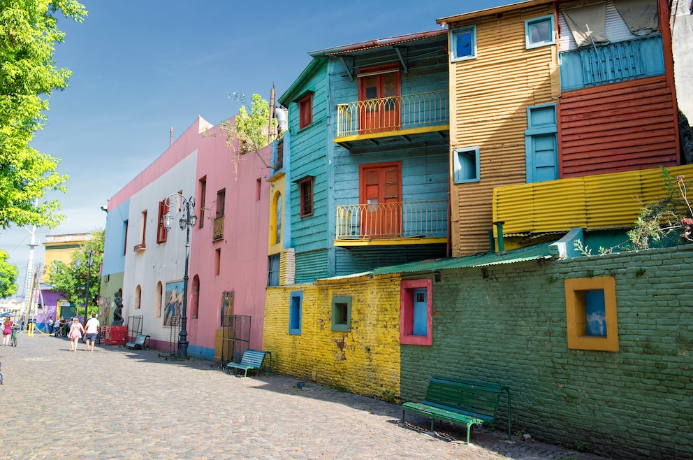 Die Straße Caminito in Buenos Aires' buntem Stadtviertel La Boca