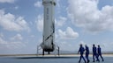 Jeff Bezos' Blue Origin New Shepard Space Rakete fliegt den Billionär und andere Passagiere ins All